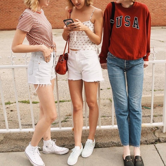 BIRTHDAY MYSTERY BOX - Picture 10 of 16